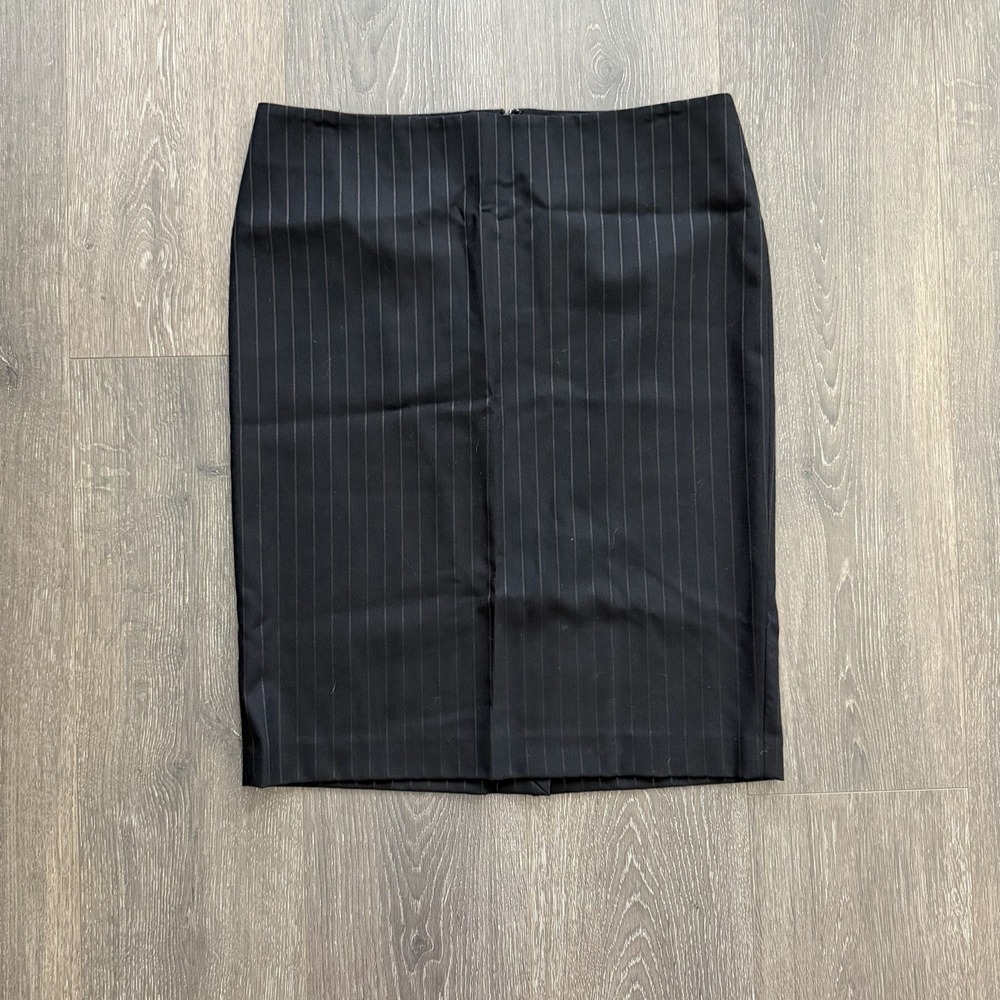 Theory NWT Black Pinstripe Wool Pencil Skirt Sz 8 Minimalist Academia Office